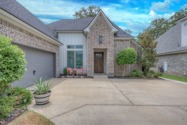 142 St Andrews Lane, Benton, LA 71006
