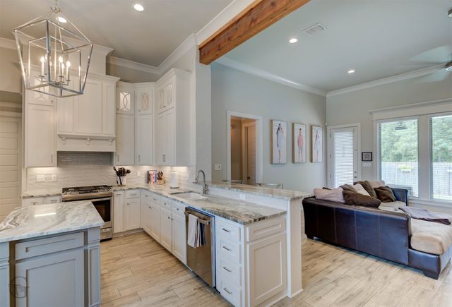 142 St Andrews Lane, Benton, LA 71006