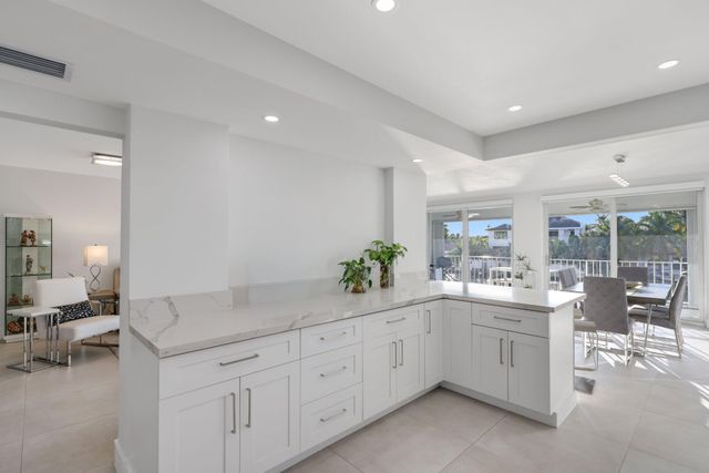 10180 W Bay Harbor Drive 2c, Bay Harbor Islands, FL 33154