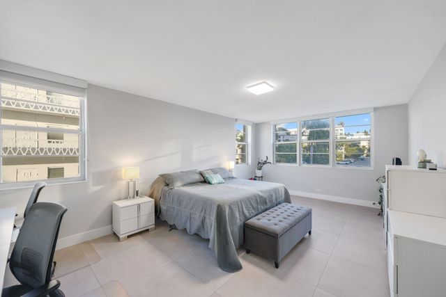 10180 W Bay Harbor Drive 2c, Bay Harbor Islands, FL 33154