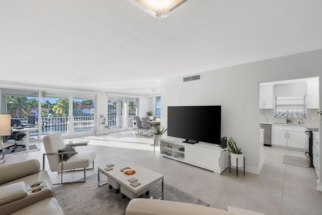 10180 W Bay Harbor Drive 2c, Bay Harbor Islands, FL 33154