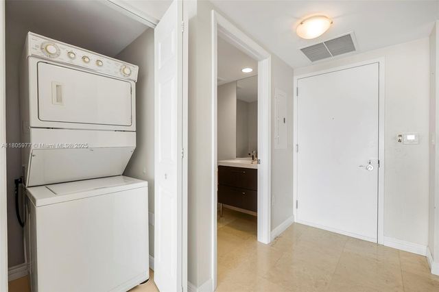 1755 E Hallandale Beach Blvd 1604E, Hallandale Beach, FL 33009