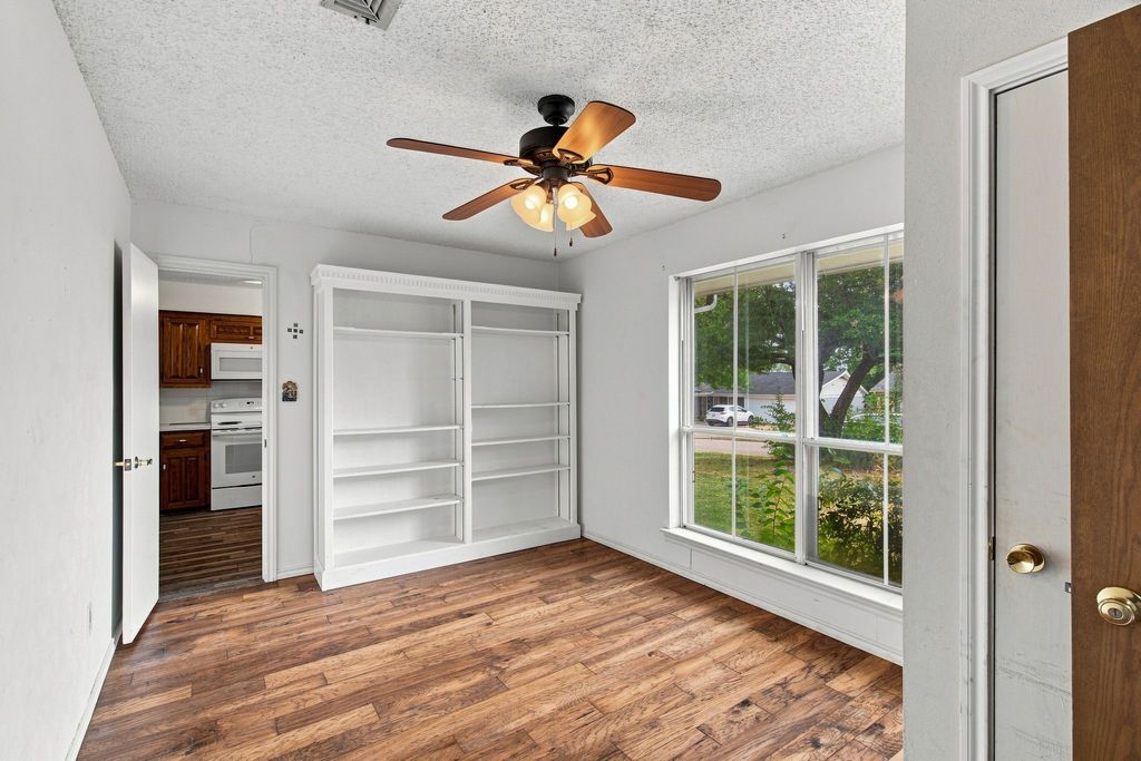809 S Atkerson Lane, Euless, TX 76040 — photo 5