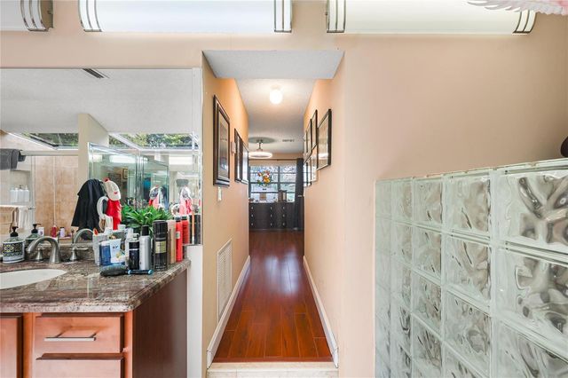 9700 NW 28th Street, Cooper City, FL 33024