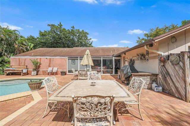 9700 NW 28th Street, Cooper City, FL 33024