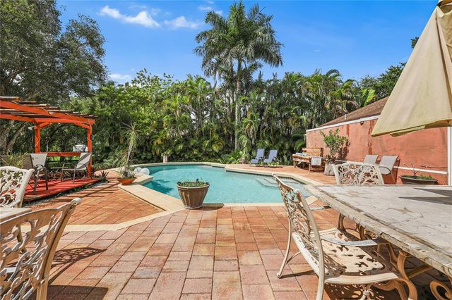 9700 NW 28th Street, Cooper City, FL 33024