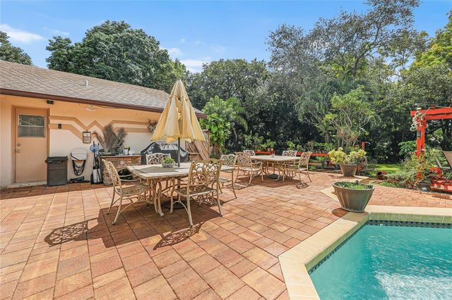 9700 NW 28th Street, Cooper City, FL 33024