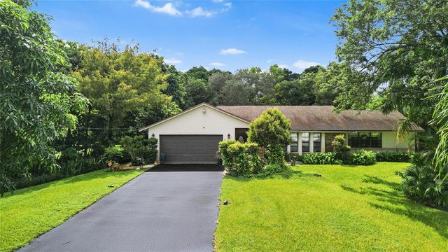 9700 NW 28th Street, Cooper City, FL 33024
