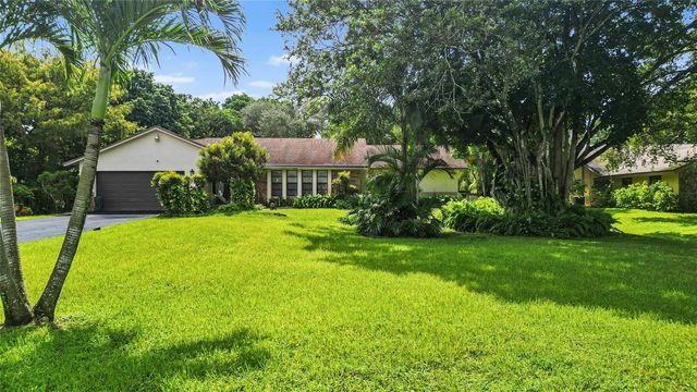 9700 NW 28th Street, Cooper City, FL 33024