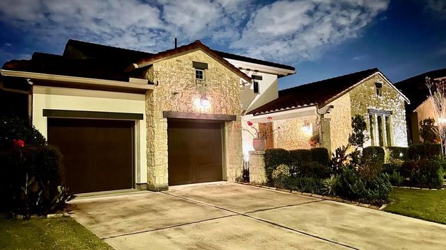 4922 Summer Manor Lane, Sugar Land, TX 77479