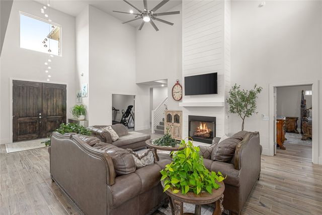 1420 Montieri Drive, Centerton, AR 72719