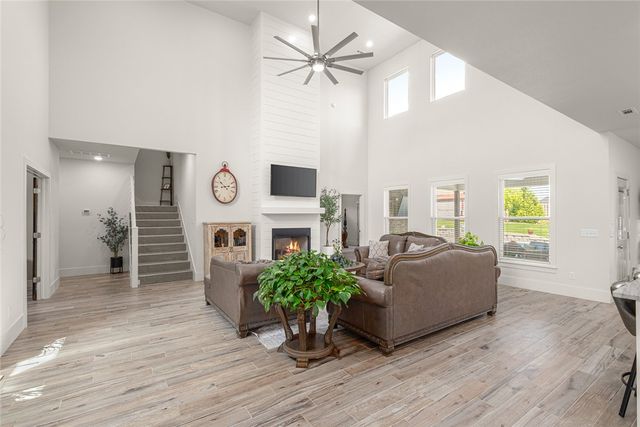 1420 Montieri Drive, Centerton, AR 72719