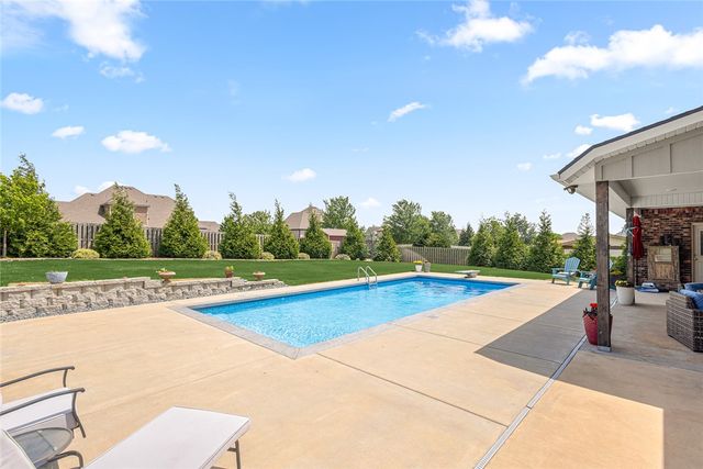 1420 Montieri Drive, Centerton, AR 72719