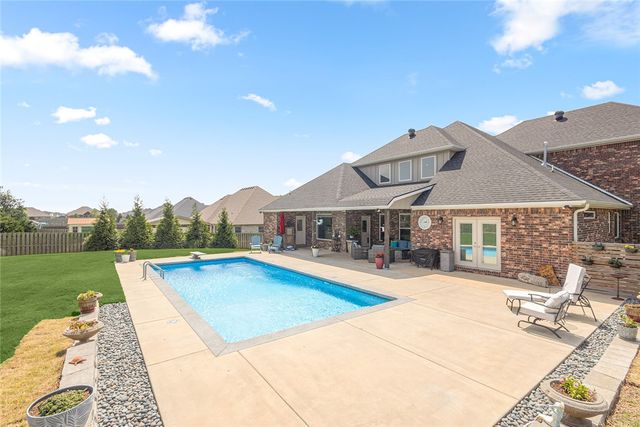 1420 Montieri Drive, Centerton, AR 72719