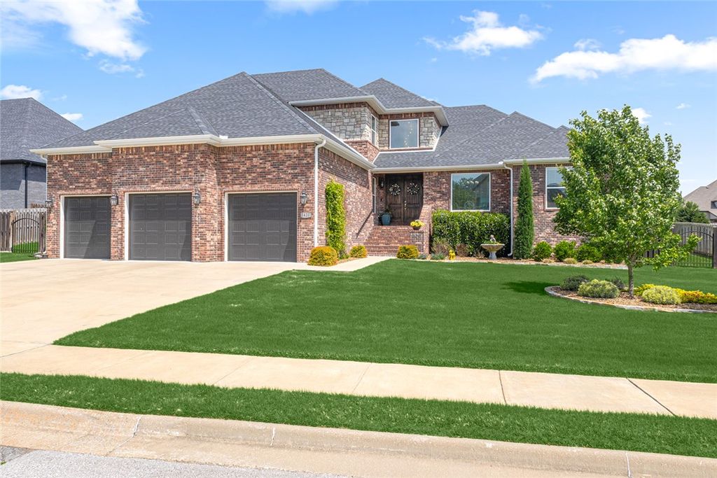 1420 Montieri Drive, Centerton, AR 72719