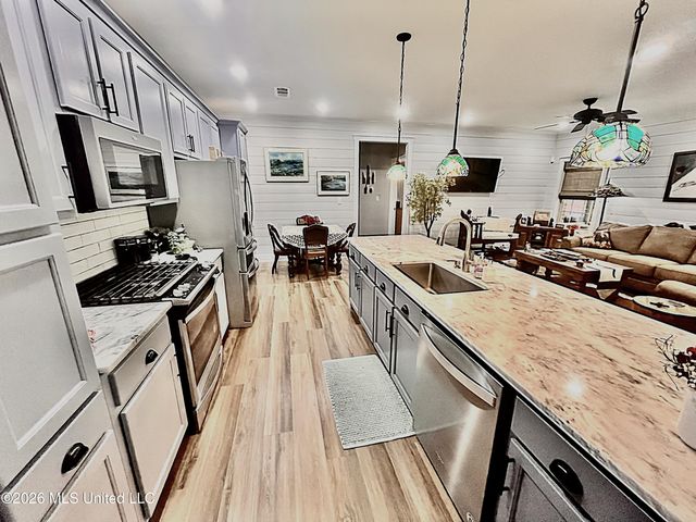 26 Price Lp, Holly Springs, MS 38635