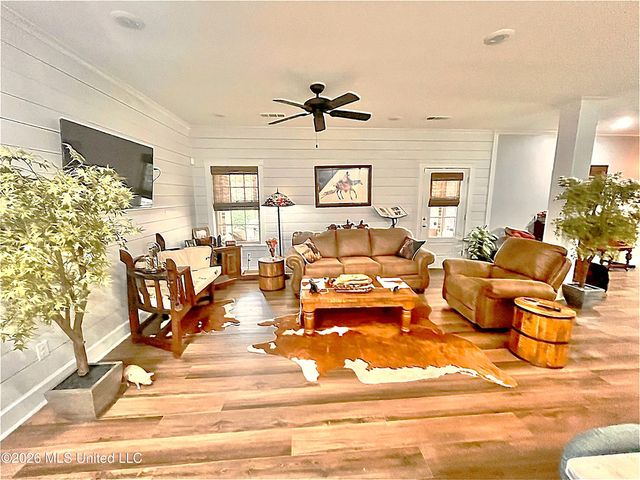 26 Price Lp, Holly Springs, MS 38635