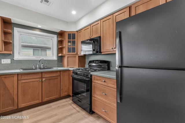 11 San Salvador Street, Toms River, NJ 08757