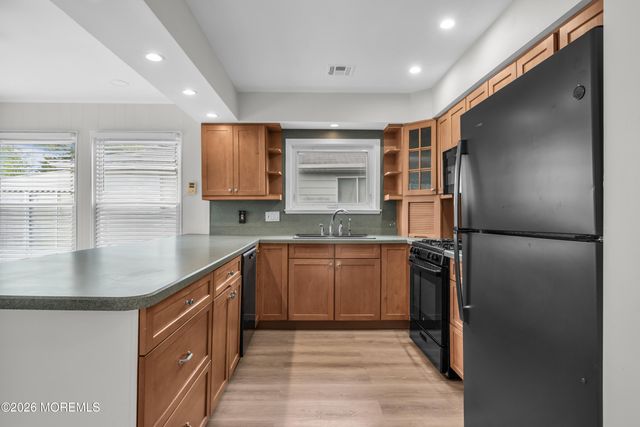 11 San Salvador Street, Toms River, NJ 08757