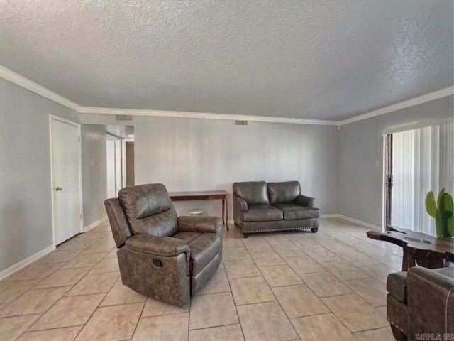 101 Pine Forest Drive, Maumelle, AR 72113