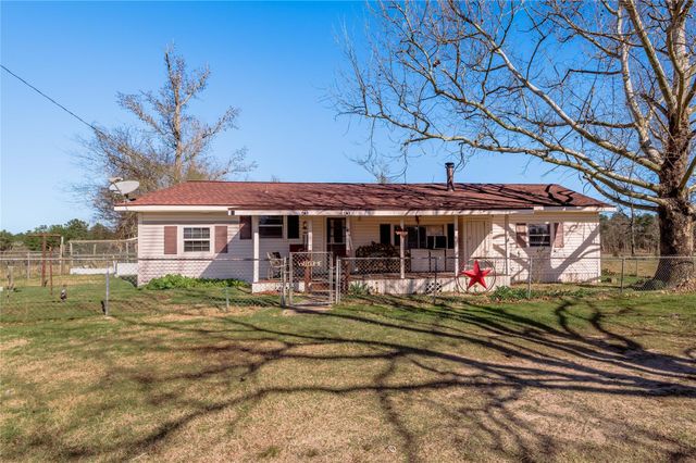 868 Rex Bailey Road, Groveton, TX 75845