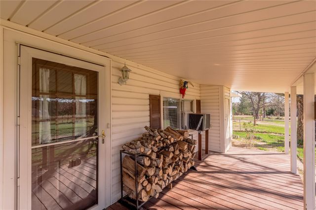 868 Rex Bailey Road, Groveton, TX 75845