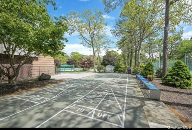 693 Blue Ridge, Patchogue, NY 11763