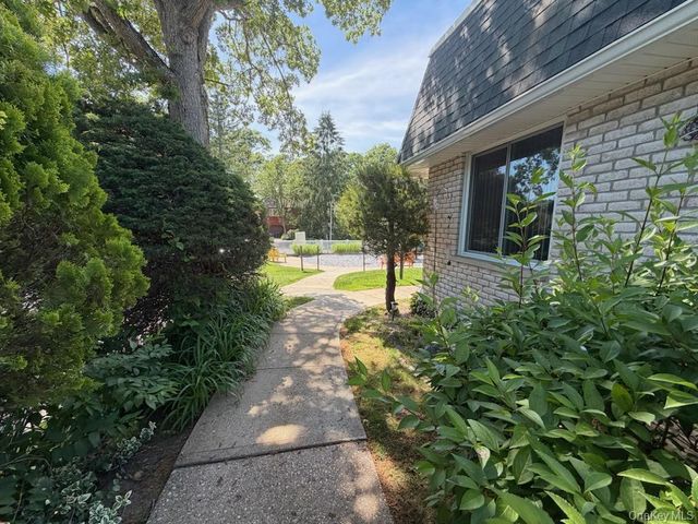 693 Blue Ridge, Patchogue, NY 11763