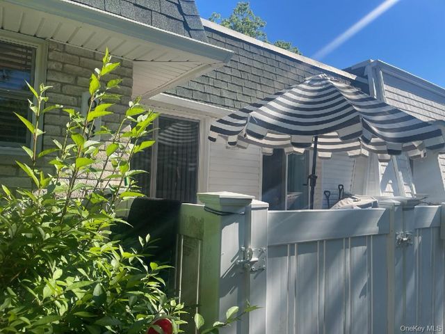 693 Blue Ridge, Patchogue, NY 11763