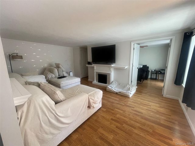693 Blue Ridge, Patchogue, NY 11763