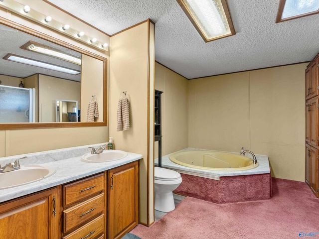 13398 Carter Road, Athens, AL 35611