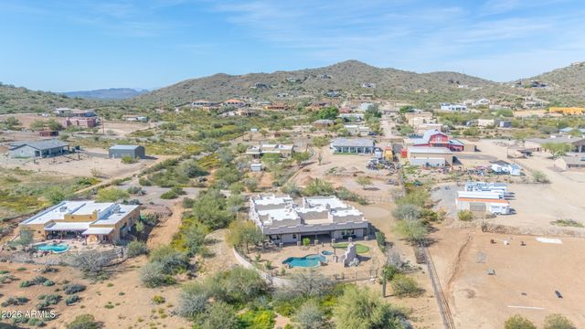 33207 N 12TH Street, Phoenix, AZ 85085