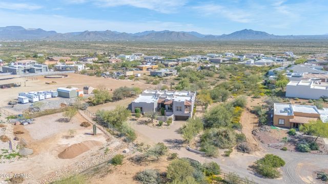 33207 N 12TH Street, Phoenix, AZ 85085