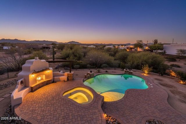 33207 N 12TH Street, Phoenix, AZ 85085