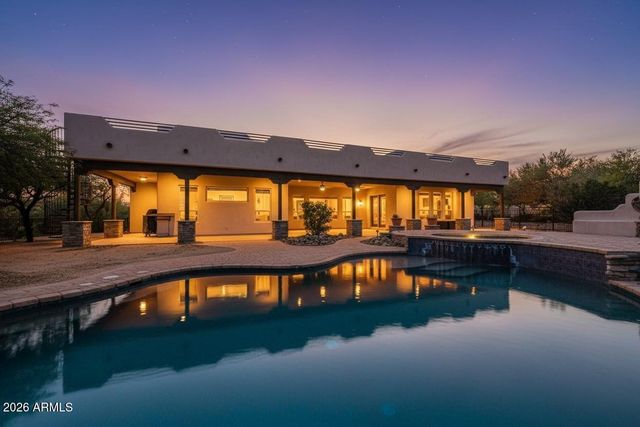 33207 N 12TH Street, Phoenix, AZ 85085