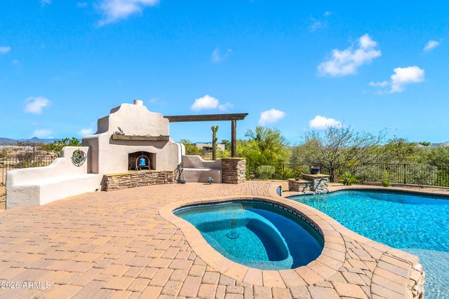 33207 N 12TH Street, Phoenix, AZ 85085