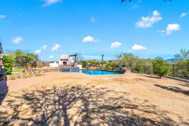 33207 N 12TH Street, Phoenix, AZ 85085