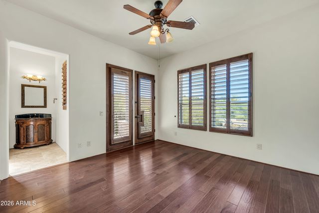 33207 N 12TH Street, Phoenix, AZ 85085