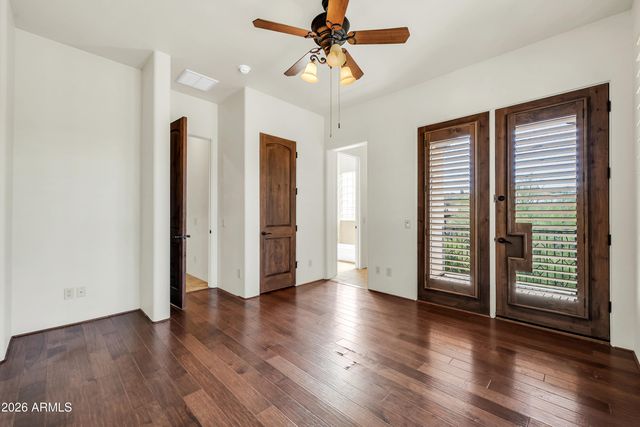 33207 N 12TH Street, Phoenix, AZ 85085