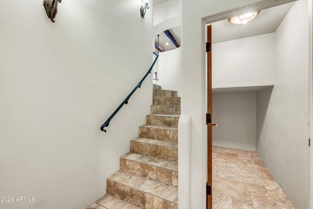 33207 N 12TH Street, Phoenix, AZ 85085