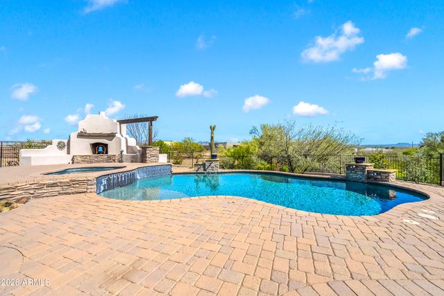 33207 N 12TH Street, Phoenix, AZ 85085