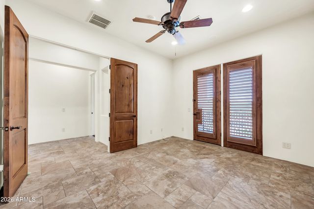 33207 N 12TH Street, Phoenix, AZ 85085