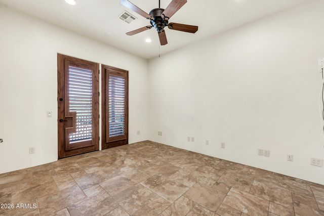 33207 N 12TH Street, Phoenix, AZ 85085