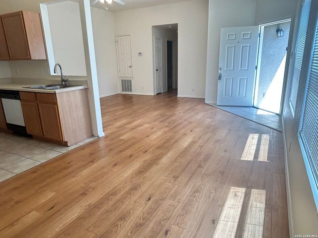 6317 GREEN TOP DR, San Antonio, TX 78233