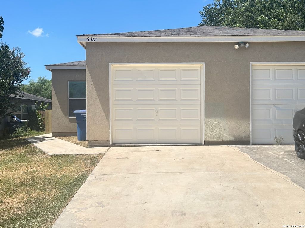 6317 GREEN TOP DR, San Antonio, TX 78233