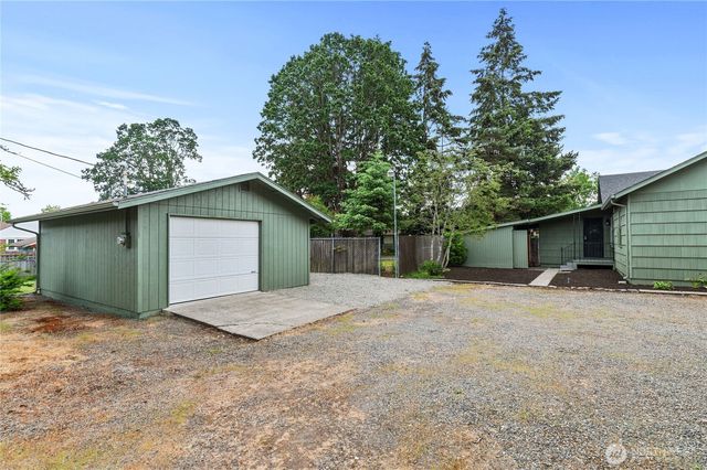 6411 Lake Grove Street SW, Lakewood, WA 98499