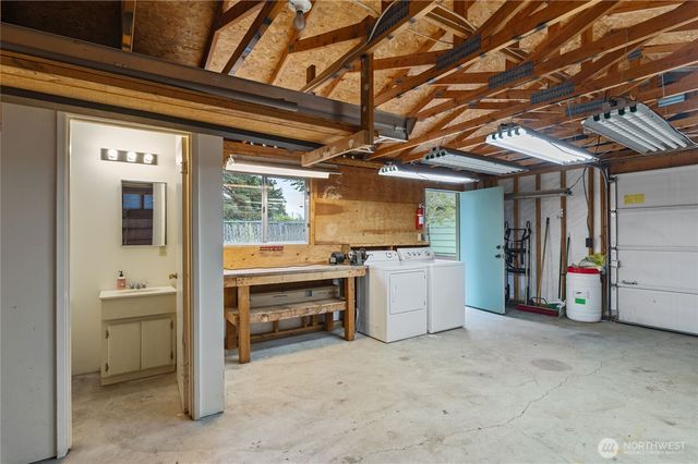 6411 Lake Grove Street SW, Lakewood, WA 98499