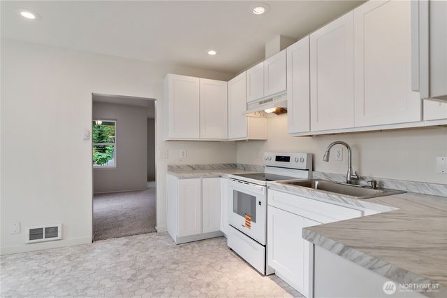 6411 Lake Grove Street SW, Lakewood, WA 98499