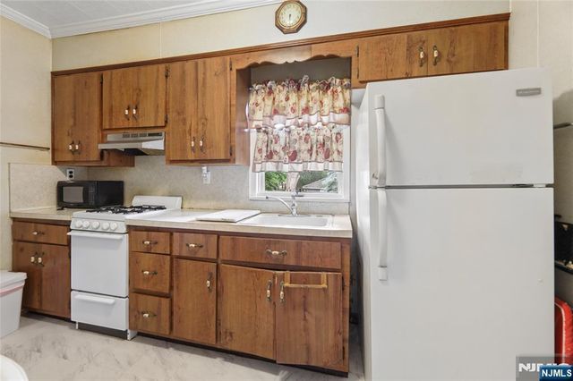 485 River Road, New Milford, NJ 07646