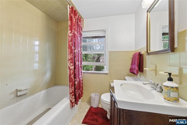 485 River Road, New Milford, NJ 07646